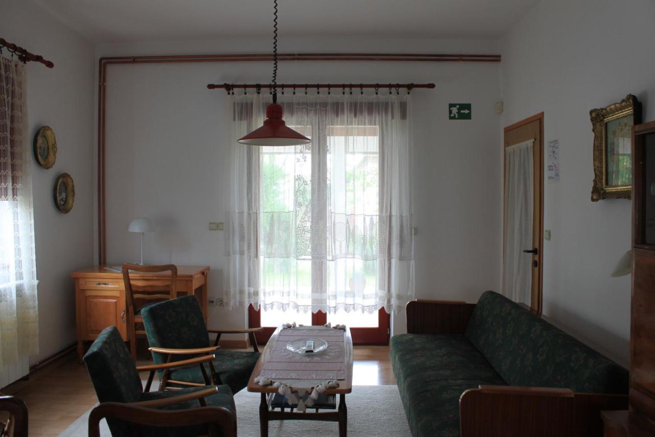 Boulevard Garden House - Free And Save Parking In The Locked Yard ชูปริยา ภายนอก รูปภาพ