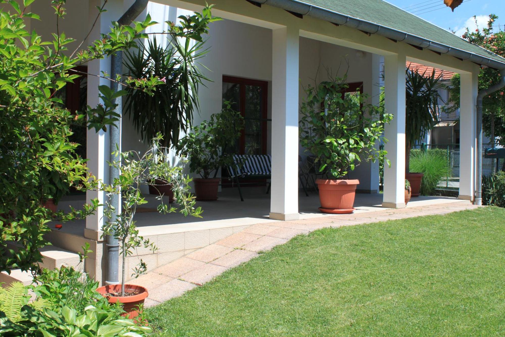 Boulevard Garden House - Free And Save Parking In The Locked Yard ชูปริยา ภายนอก รูปภาพ