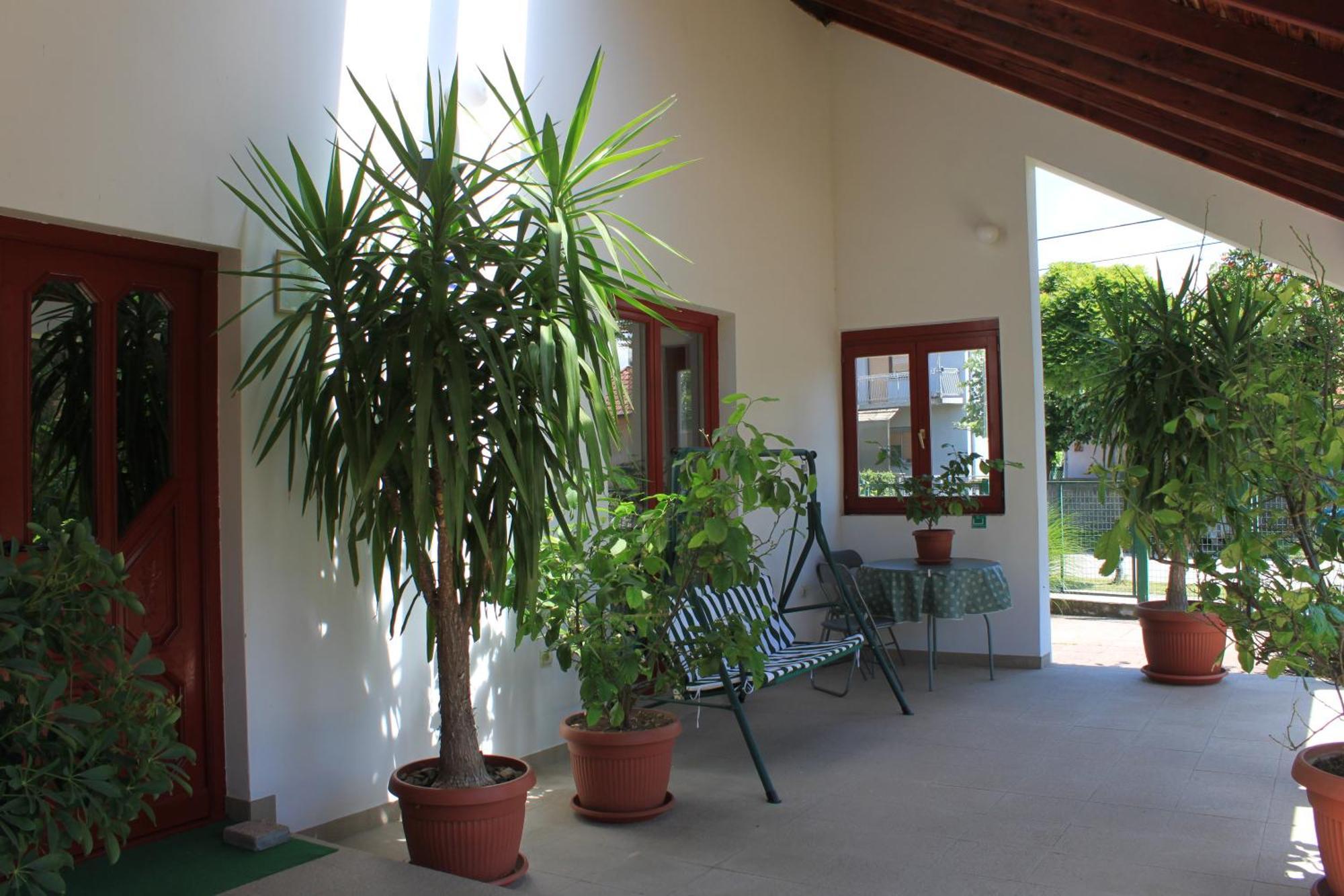 Boulevard Garden House - Free And Save Parking In The Locked Yard ชูปริยา ภายนอก รูปภาพ