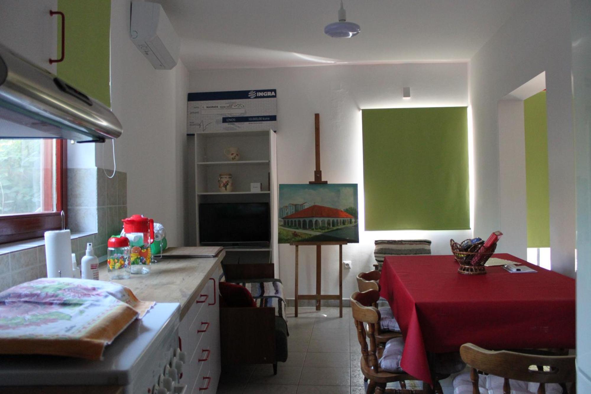 Boulevard Garden House - Free And Save Parking In The Locked Yard ชูปริยา ภายนอก รูปภาพ